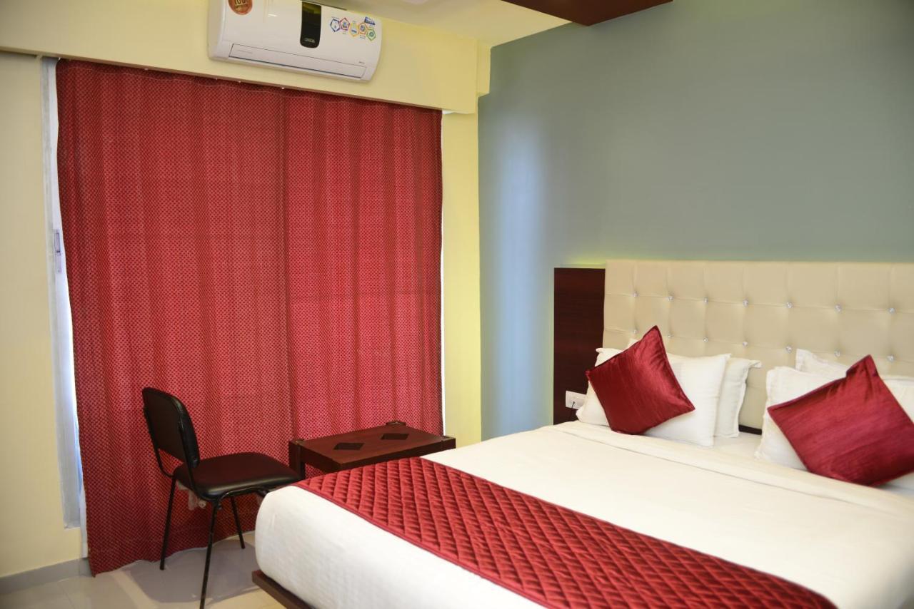 Hotel Malad Inn Opposite Malad Railway Station Mumbai Exterior foto