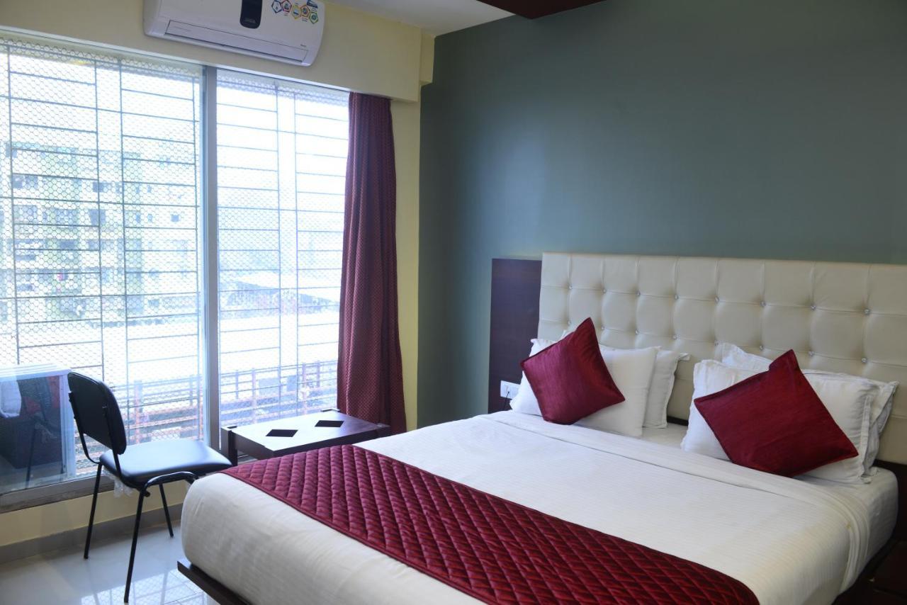 Hotel Malad Inn Opposite Malad Railway Station Mumbai Exterior foto